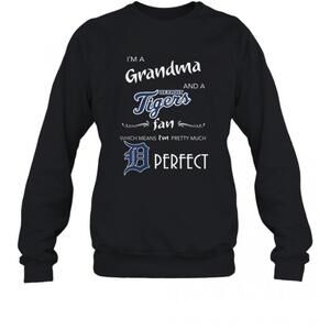 Derfect Im A Grandma And A Detroit Tigers Fan T-Shirt